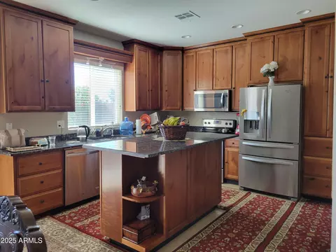 Kitchen - 7439 W Wolf St, Phoenix, AZ 85033 photo 1 of 2