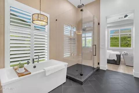 Bath - 2580 E Country Shadows St, Gilbert, AZ 85298 photo 1 of 11