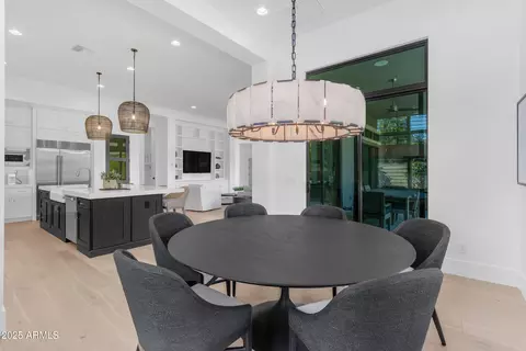 Dining - 2580 E Country Shadows St, Gilbert, AZ 85298 photo 4 of 5