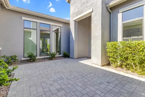 Exterior - 2580 E Country Shadows St, Gilbert, AZ 85298 photo 4 of 18