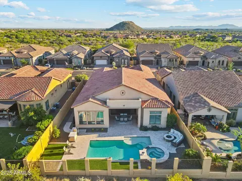 View/Area - 2052 N Steele Cir, Mesa, AZ 85207 photo 4 of 15