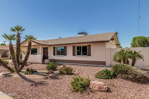 Exterior - 4026 N 77th Dr, Phoenix, AZ 85033 photo 2 of 7