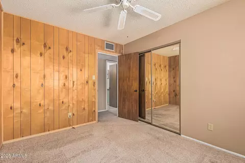 Bedroom - 4026 N 77th Dr, Phoenix, AZ 85033 photo 4 of 6