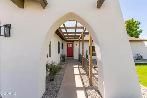 6449 W Mountain View Rd, Glendale, AZ 85302