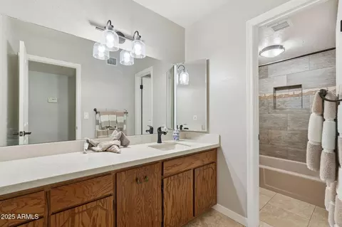 Bath - 1752 E Gable Ave, Mesa, AZ 85204 photo 4 of 6