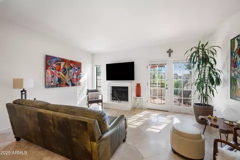 Living - 2953 E Rose Ln, Phoenix, AZ 85016 photo 1 of 2
