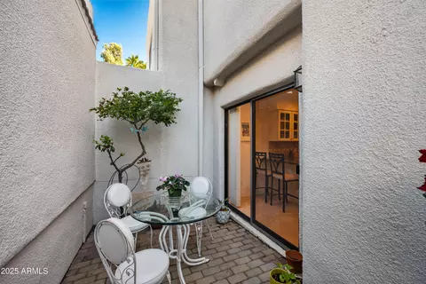 Exterior - 2953 E Rose Ln, Phoenix, AZ 85016 photo 7 of 10