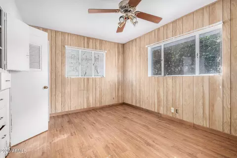 Bedroom - 6801 N 2nd Pl, Phoenix, AZ 85012 photo 6 of 9