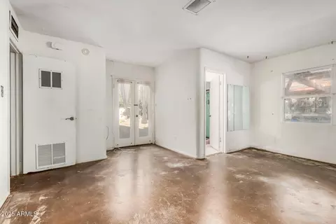 Bedroom - 6801 N 2nd Pl, Phoenix, AZ 85012 photo 1 of 9