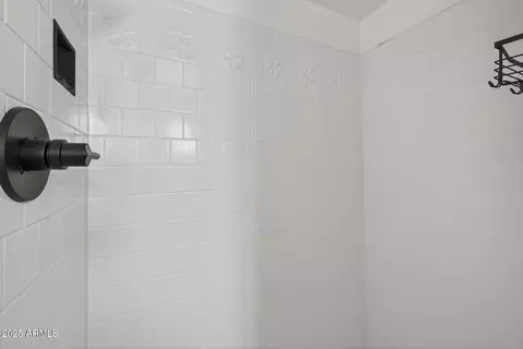 Bath - 1505 E 3rd Pl, Mesa, AZ 85203 photo 2 of 3