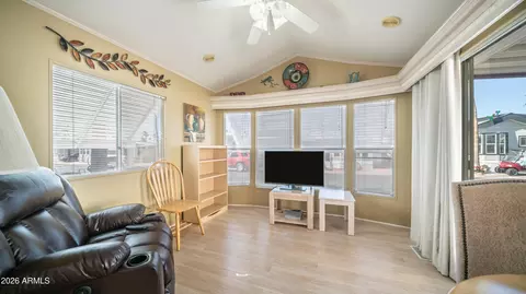 196 Mineshaft Dr, Apache Junction, AZ 85119