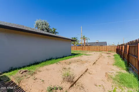 Exterior - 5902 W Wolf St, Phoenix, AZ 85033 photo 7 of 7