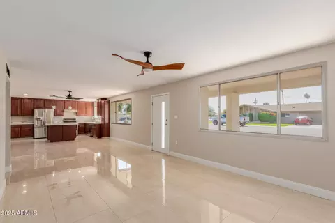Living - 5902 W Wolf St, Phoenix, AZ 85033 photo 2 of 3