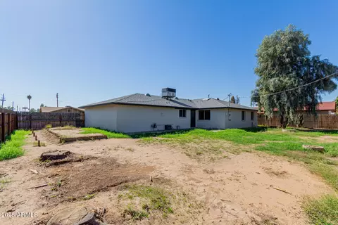 Exterior - 5902 W Wolf St, Phoenix, AZ 85033 photo 6 of 7