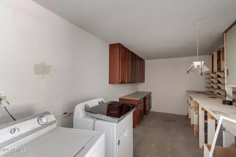Other - 5902 W Wolf St, Phoenix, AZ 85033 photo 13 of 15