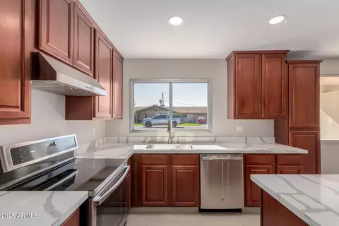 Kitchen - 5902 W Wolf St, Phoenix, AZ 85033 photo 2 of 3
