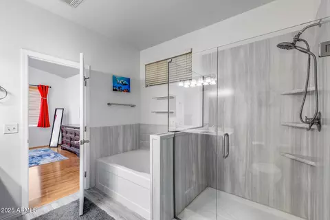 Bath - 2714 E Del Rio St, Gilbert, AZ 85295 photo 3 of 3