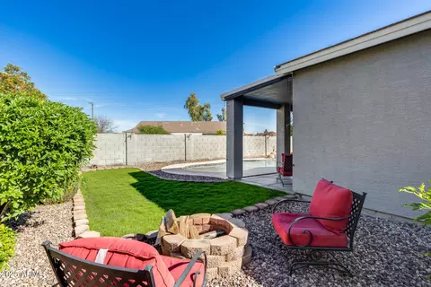 Exterior - 2714 E Del Rio St, Gilbert, AZ 85295 photo 5 of 8