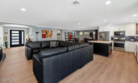 Other - 4240 E Sells Dr, Phoenix, AZ 85018 photo 4 of 17