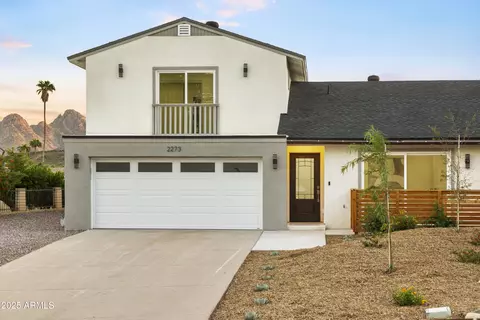 2273 E Clinton St, Phoenix, AZ 85028