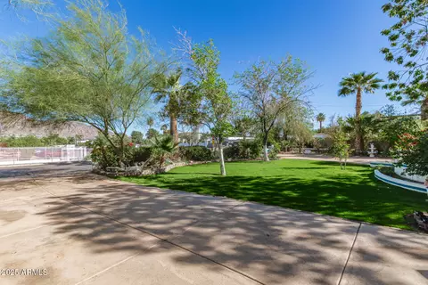 5545 Earll Dr, Phoenix, AZ 85018 photo 3