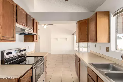 Kitchen - 1508 E Todd Dr, Tempe, AZ 85283 photo 2 of 4