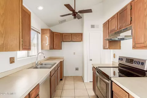 Kitchen - 1508 E Todd Dr, Tempe, AZ 85283 photo 3 of 4