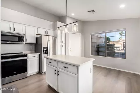 Kitchen - 1735 E Saratoga St, Gilbert, AZ 85296 photo 3 of 4
