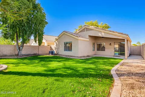 Exterior - 1735 E Saratoga St, Gilbert, AZ 85296 photo 5 of 7