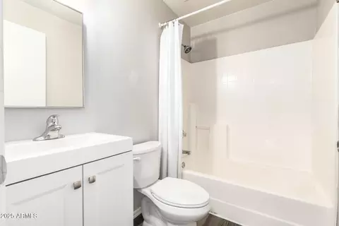 Bath - 1735 E Saratoga St, Gilbert, AZ 85296 photo 3 of 3