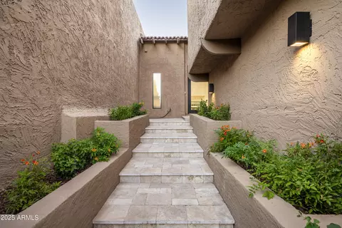 Exterior - 4446 E Camelback Rd #102, Phoenix, AZ 85018 photo 2 of 10