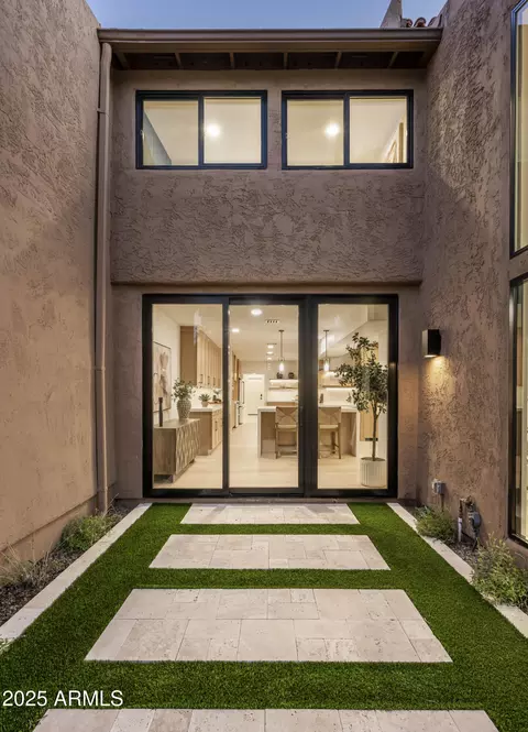 Exterior - 4446 E Camelback Rd #102, Phoenix, AZ 85018 photo 4 of 10