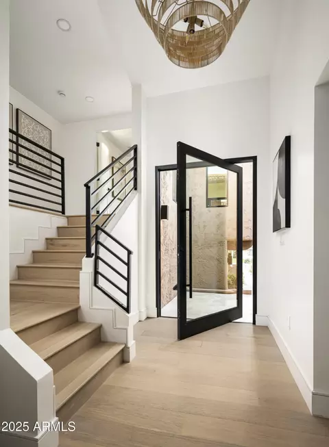 Entry Way - 4446 E Camelback Rd #102, Phoenix, AZ 85018 photo 3 of 5