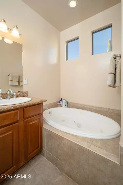 Bath - 1127 E Magellan Dr, New River, AZ 85087 photo 2 of 5