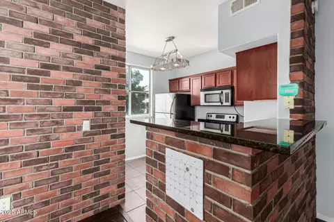 3302 N 7th St #225, Phoenix, AZ 85014