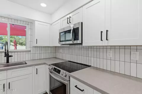 Kitchen - 1424 El Moro Ave, Mesa, AZ 85204 photo 5 of 5