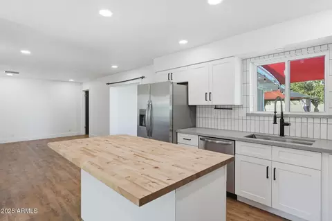 Kitchen - 1424 El Moro Ave, Mesa, AZ 85204 photo 2 of 5