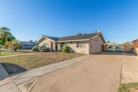 3654 W Shangri La Rd, Phoenix, AZ 85029