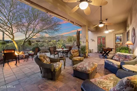 41348 N Congressional Dr, Anthem, AZ 85086