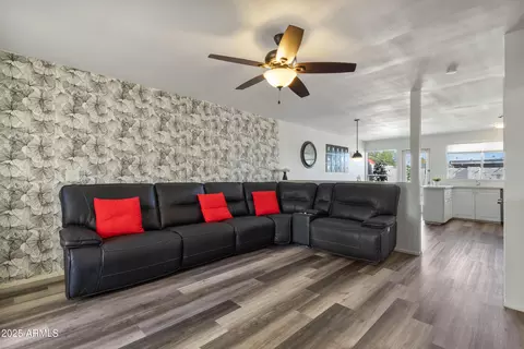 Living - 2338 W Carson Dr, Tempe, AZ 85282 photo 2 of 3