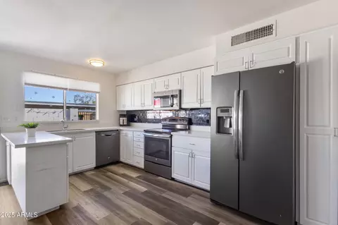 Kitchen - 2338 W Carson Dr, Tempe, AZ 85282 photo 2 of 3