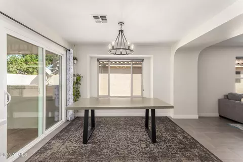 5718 E Flower Cir, Mesa, AZ 85206 photo 7