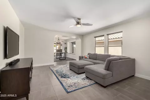 5718 E Flower Cir, Mesa, AZ 85206 photo 3