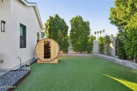 Exterior - 3530 E Glenrosa Ave, Phoenix, AZ 85018 photo 4 of 5