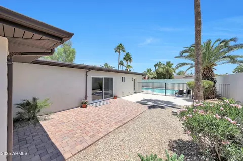Exterior - 4079 E Yucca St, Phoenix, AZ 85028 photo 4 of 5
