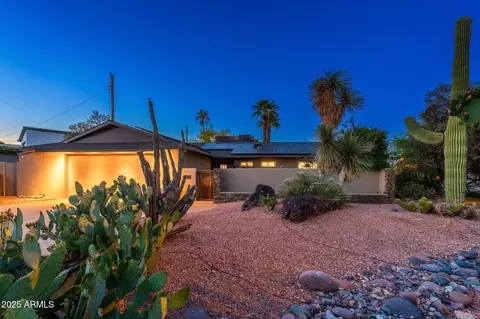 2712 E Mountain View Rd, Phoenix, AZ 85028