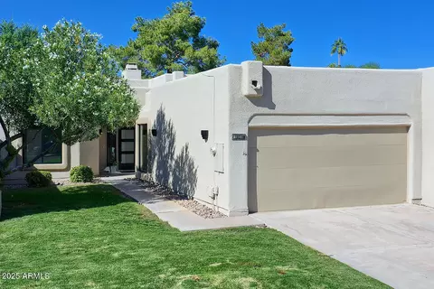 8858 E Meadow Hill Dr, Scottsdale, AZ 85258