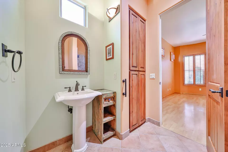 Bath - 18329 W Santa Alberta Ln, Goodyear, AZ 85338 photo 4 of 5