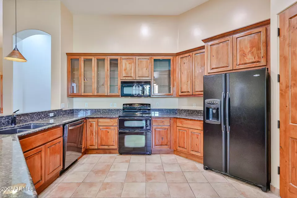 Kitchen - 18329 W Santa Alberta Ln, Goodyear, AZ 85338 photo 2 of 4