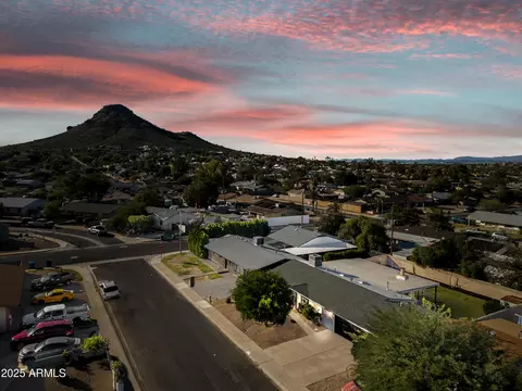 2210 E Vista Dr, Phoenix, AZ 85022